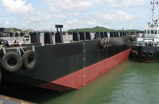 Danga Bay Johor Bahru — Blasting and Painting Sand Carrier Vessel and Barge